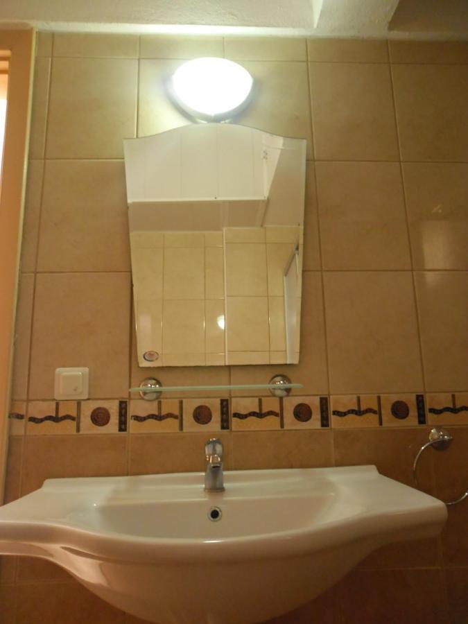 Maviev Otel Çeşme الغرفة الصورة